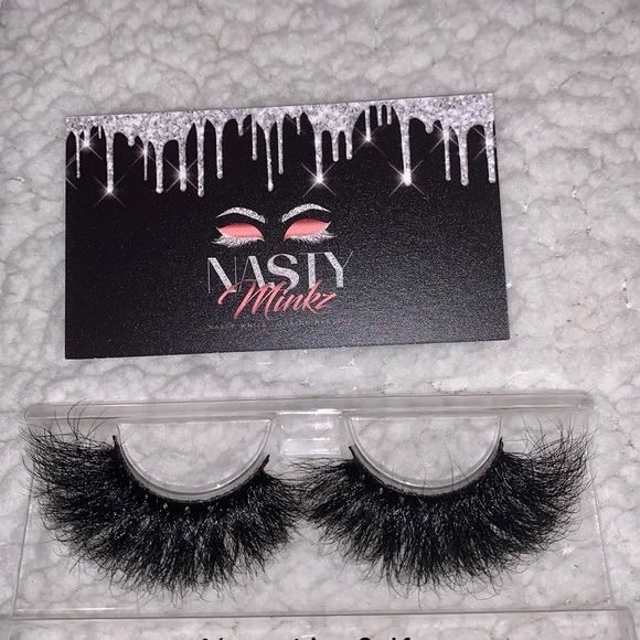 Mink Lashes - Picture 1 of 11